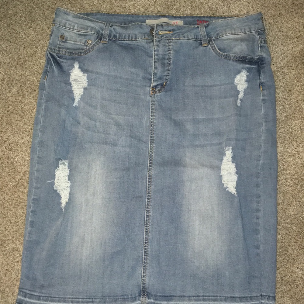 Denim midi skirt.
